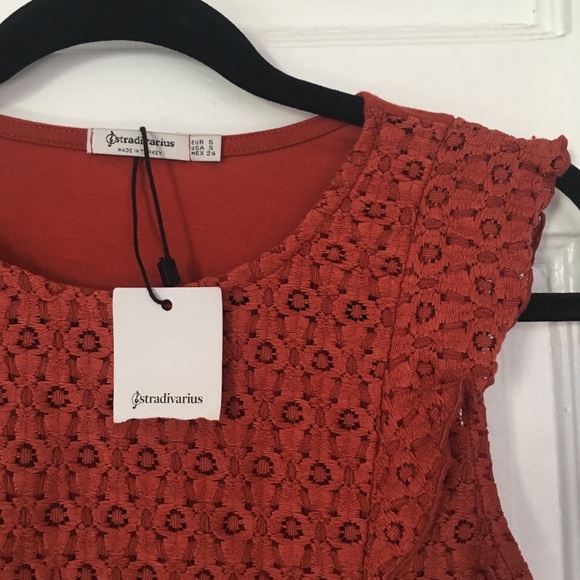 NWT Brick red blouse with floral knit - Picture 2 of 3